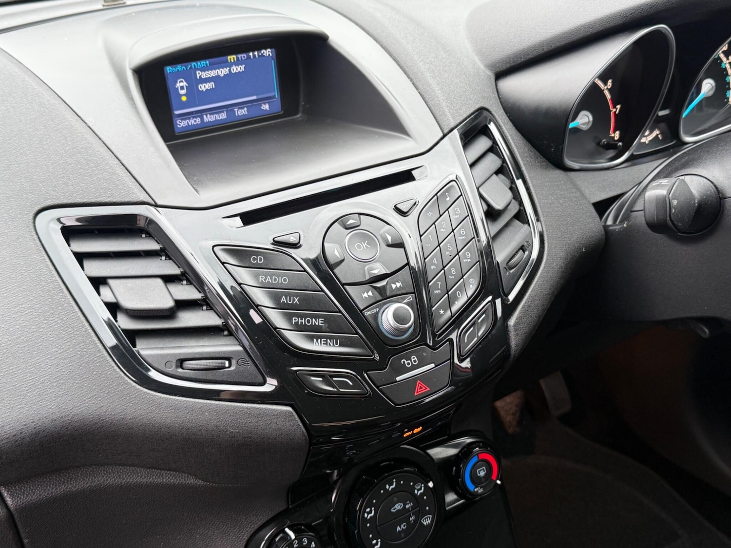 Used Ford Fiesta 2016 for sale - 77612010: Photo 25