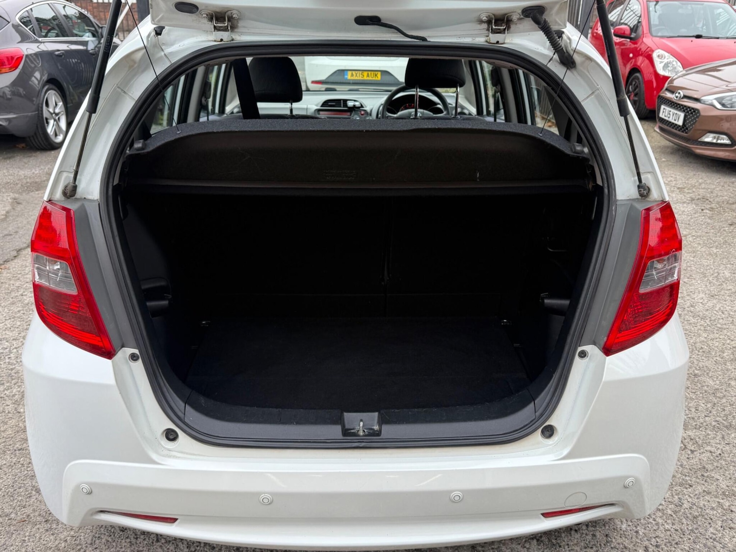 Used Honda Jazz 2013 for sale - 76423907: Photo 24