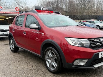 Used Dacia Sandero Stepway 2018 for sale - 77659130: Photo