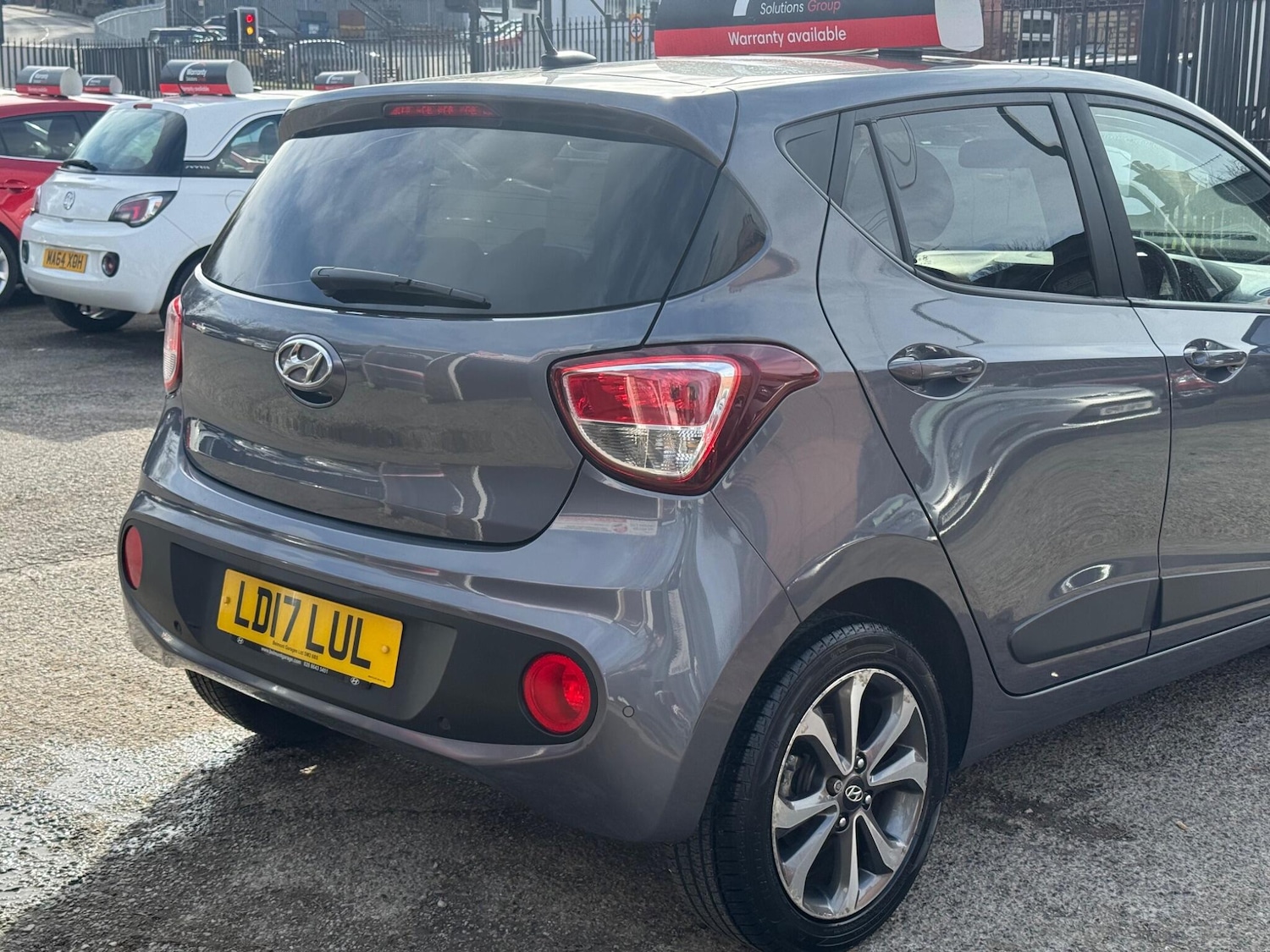 Used Hyundai i10 2017 for sale - 77658721: Photo 14