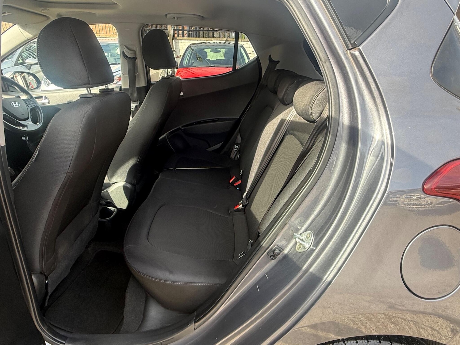 Used Hyundai i10 2017 for sale - 77658721: Photo 22