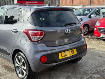 Used Hyundai i10 2017 for sale - 77658721: Photo
