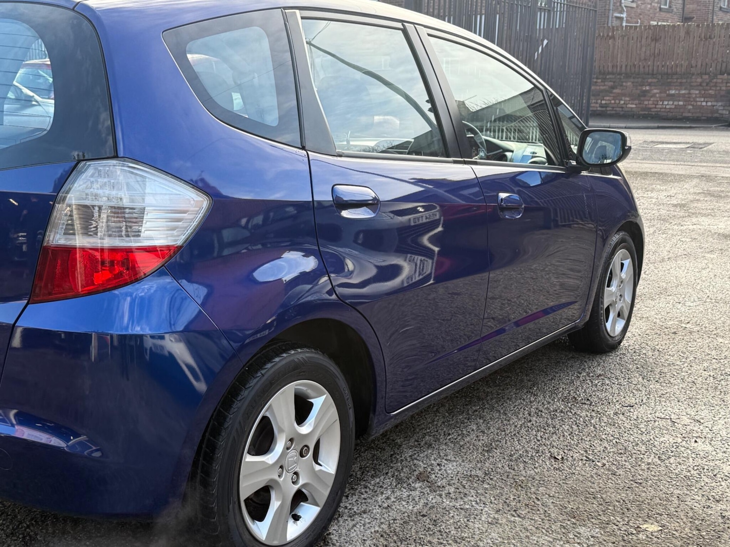 Used Honda Jazz 2009 for sale - 76832705: Photo 16