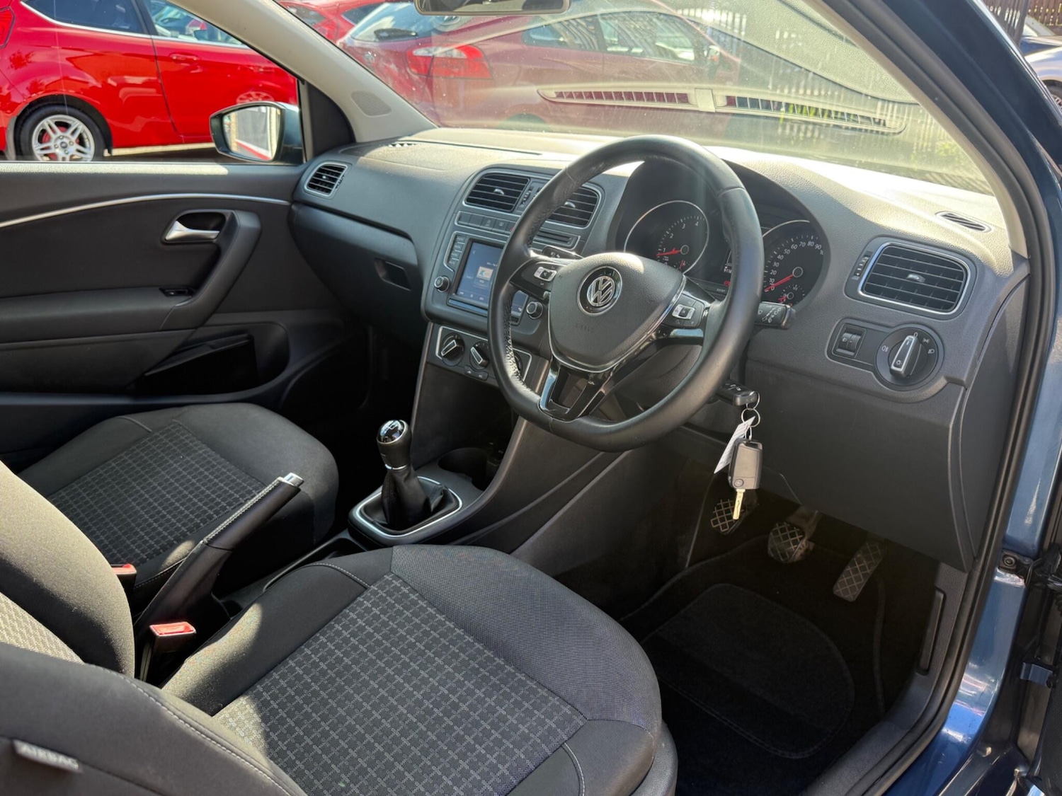 Used Volkswagen Polo 2015 for sale - 76122797: Photo 17