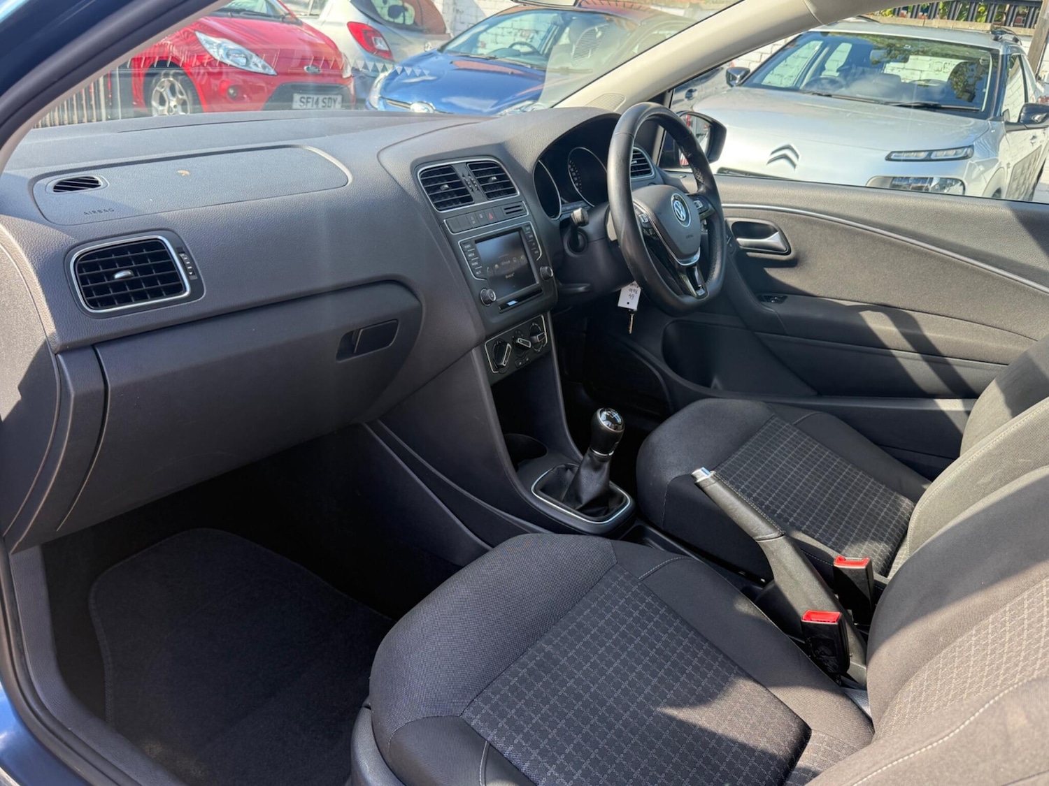 Used Volkswagen Polo 2015 for sale - 76122797: Photo 19