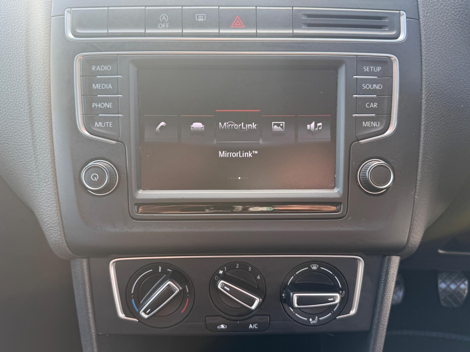 Used Volkswagen Polo 2015 for sale - 76122797: Photo 24
