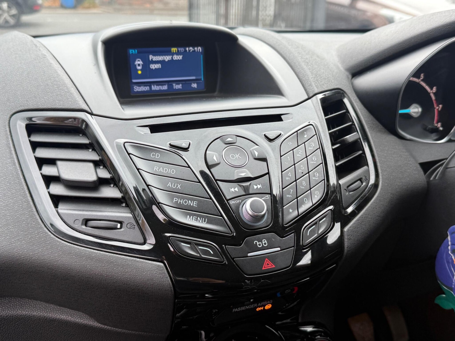 Used Ford Fiesta 2017 for sale - 76432135: Photo 23