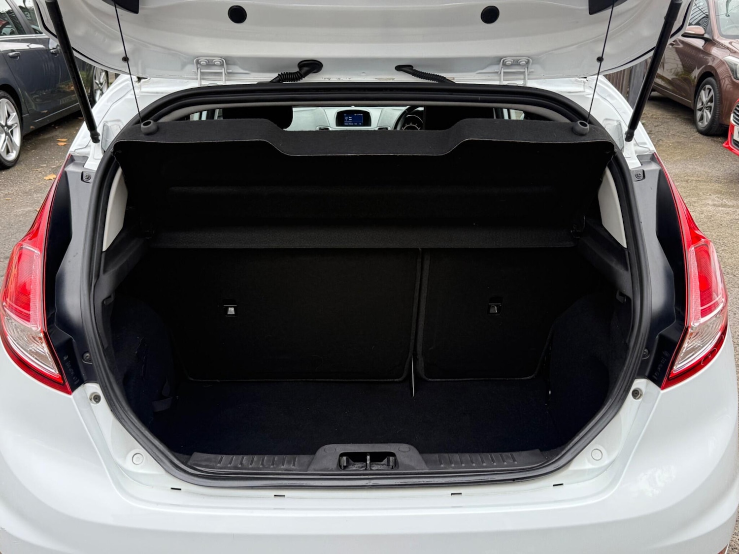 Used Ford Fiesta 2017 for sale - 76432135: Photo 24