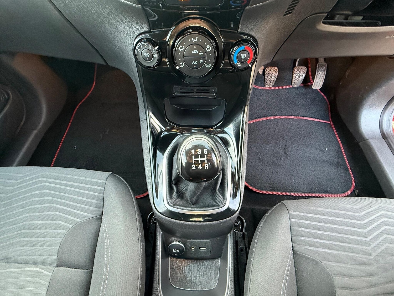 Used Ford Fiesta 2015 for sale - 76965082: Photo 19