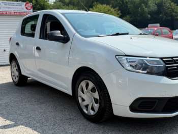 Used Dacia Sandero 2017 for sale - 74981356: Photo