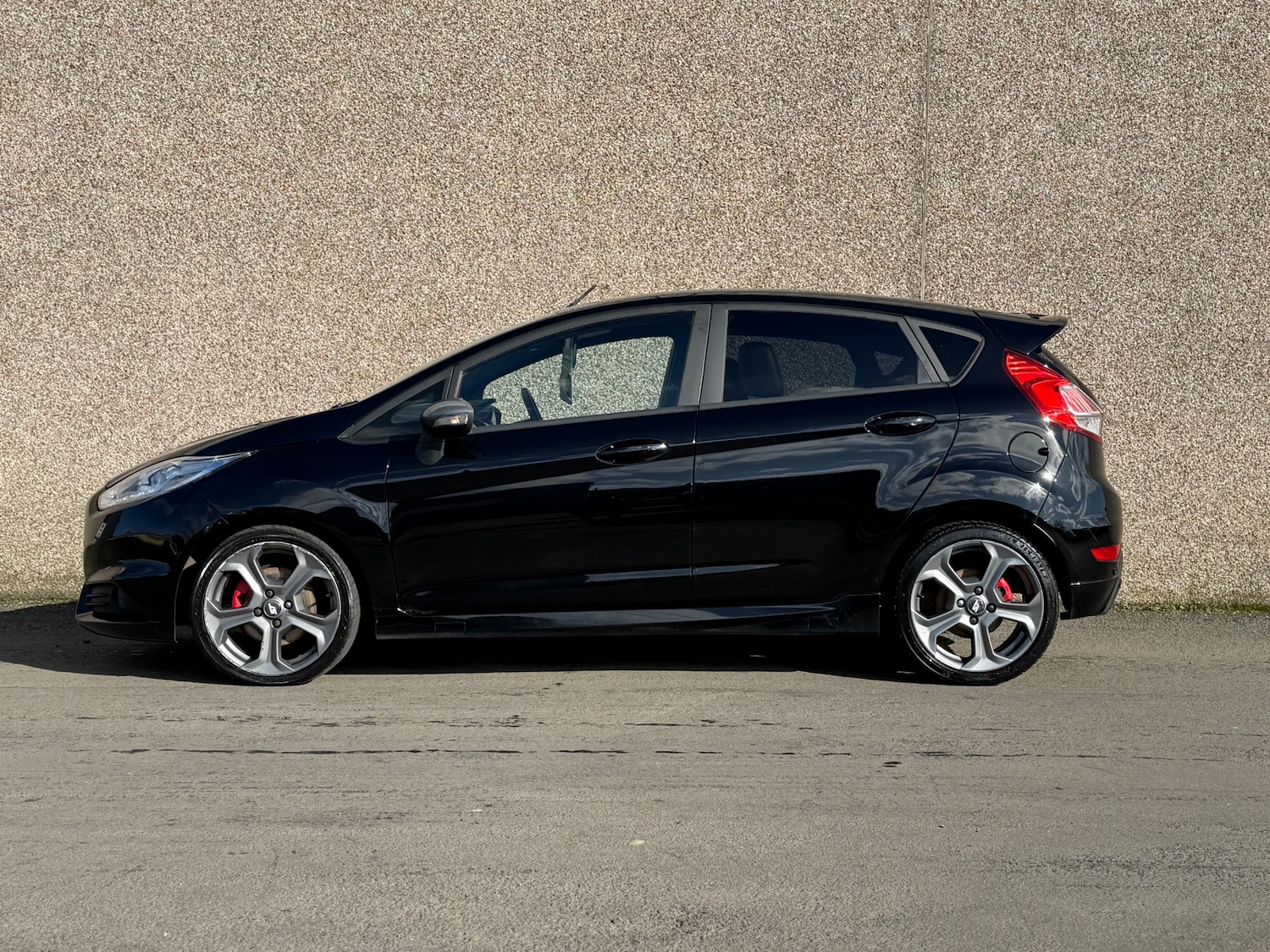 Used Ford Fiesta 2017 for sale - 77796814: Photo 2