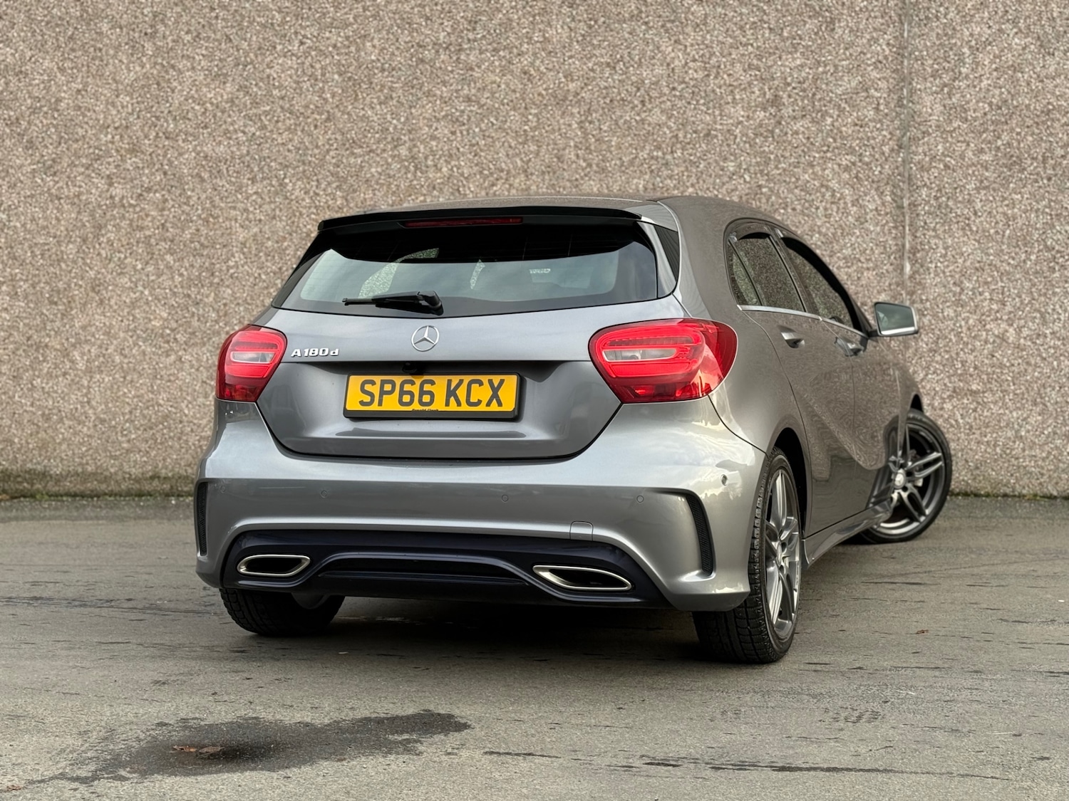 Used Mercedes-Benz A-Class 2016 for sale - 76906124: Photo 3