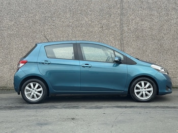Used Toyota Yaris 2013 for sale - 79173189: Photo