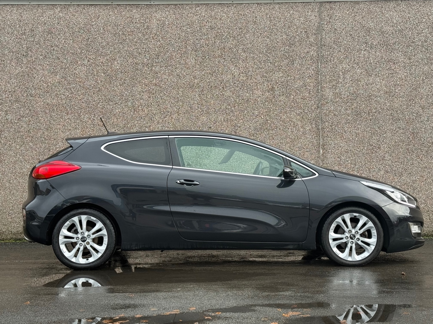 Used Kia Pro Ceed 2013 for sale - 76483141: Photo 4