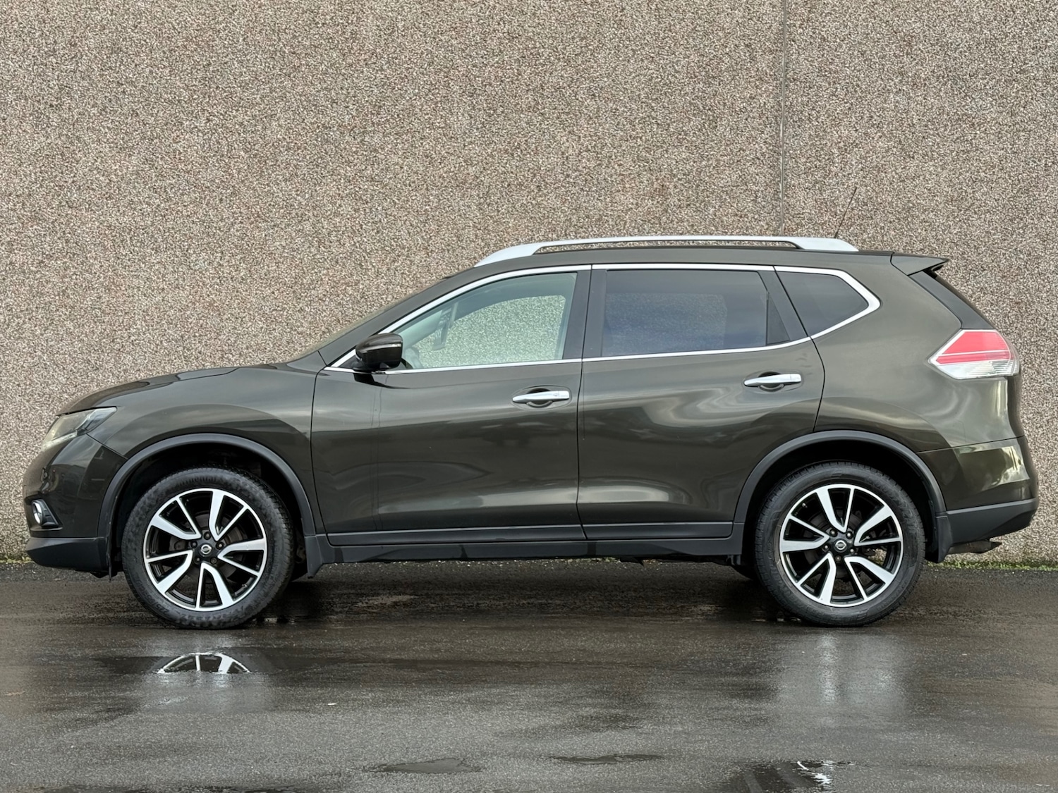 Used Nissan X-Trail 2015 for sale - 76682665: Photo 2