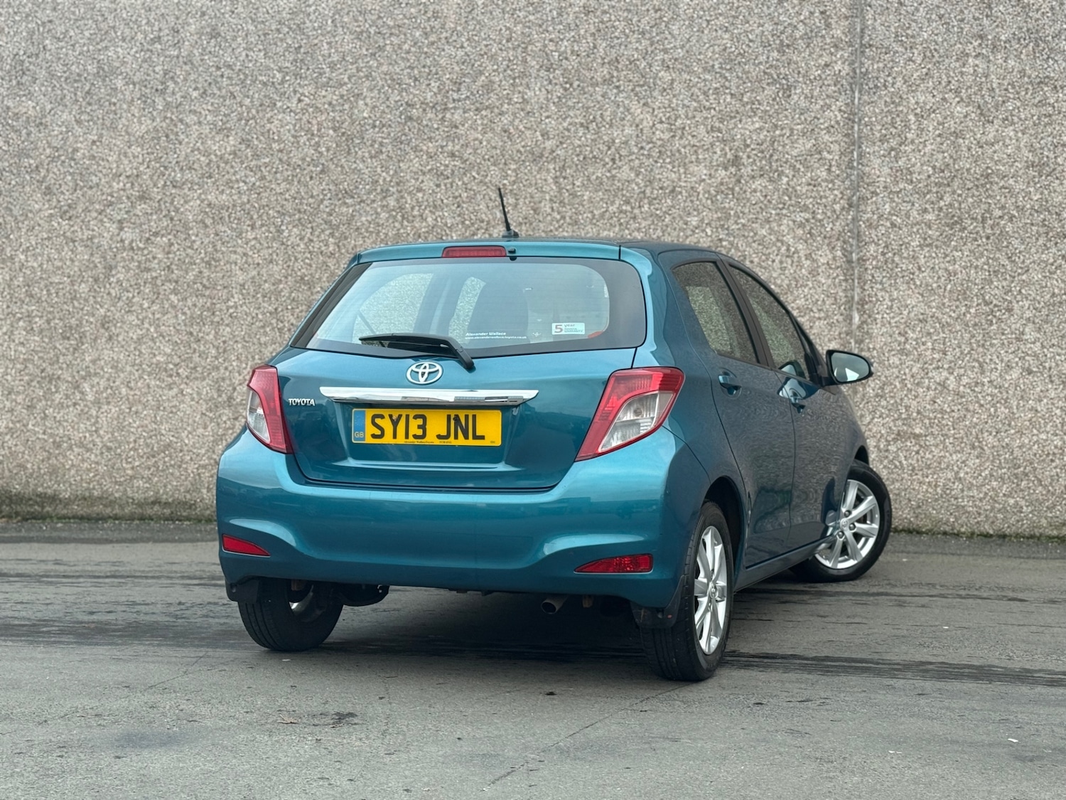 Used Toyota Yaris 2013 for sale - 77053775: Photo 3