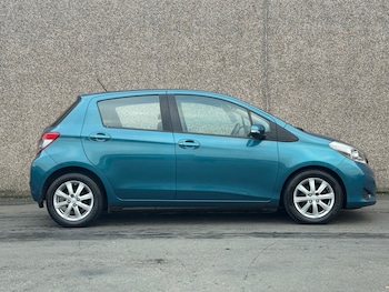 Used Toyota Yaris 2013 for sale - 77053775: Photo