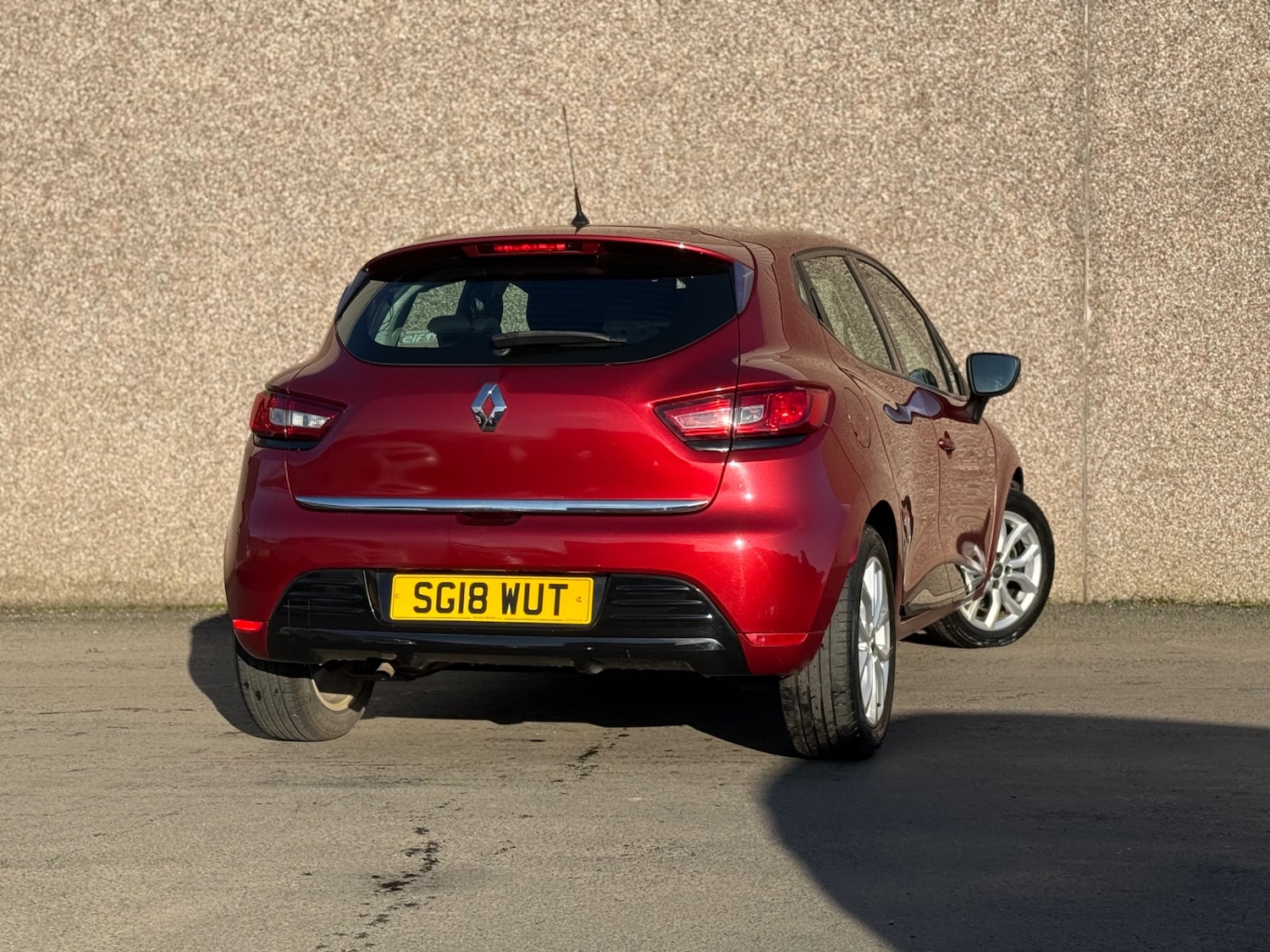Used Renault Clio 2018 for sale - 77796825: Photo 3