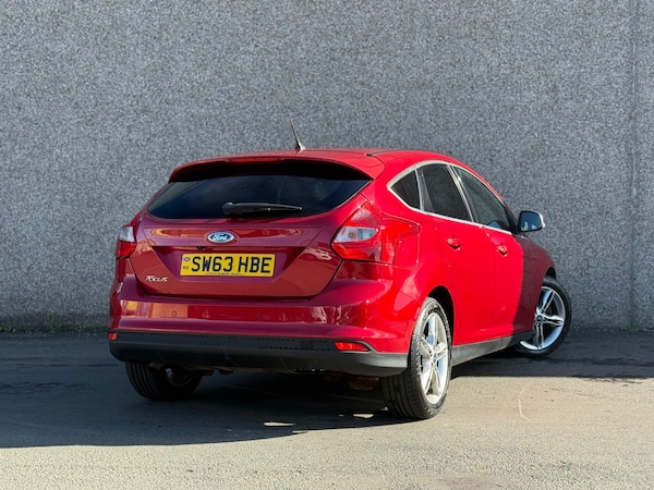 Used Ford Focus 2013 for sale - 76027098: Photo 3
