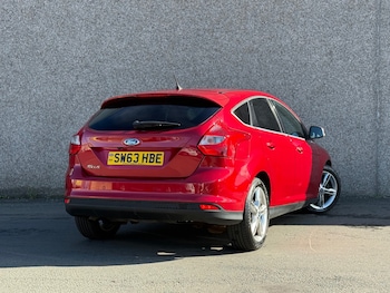Used Ford Focus 2013 for sale - 76027098: Photo 3