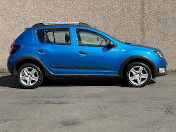 Used Dacia Sandero Stepway 2014 for sale - 79743125: Photo