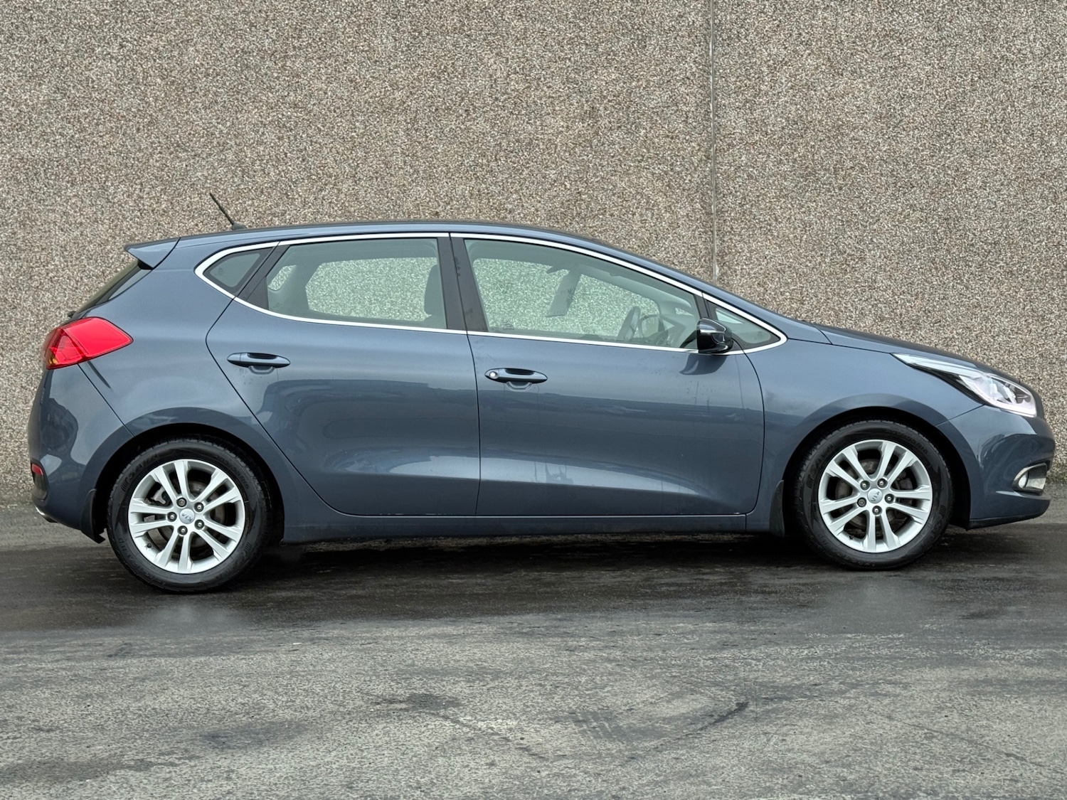 Used Kia Ceed 2012 for sale - 76652284: Photo 4