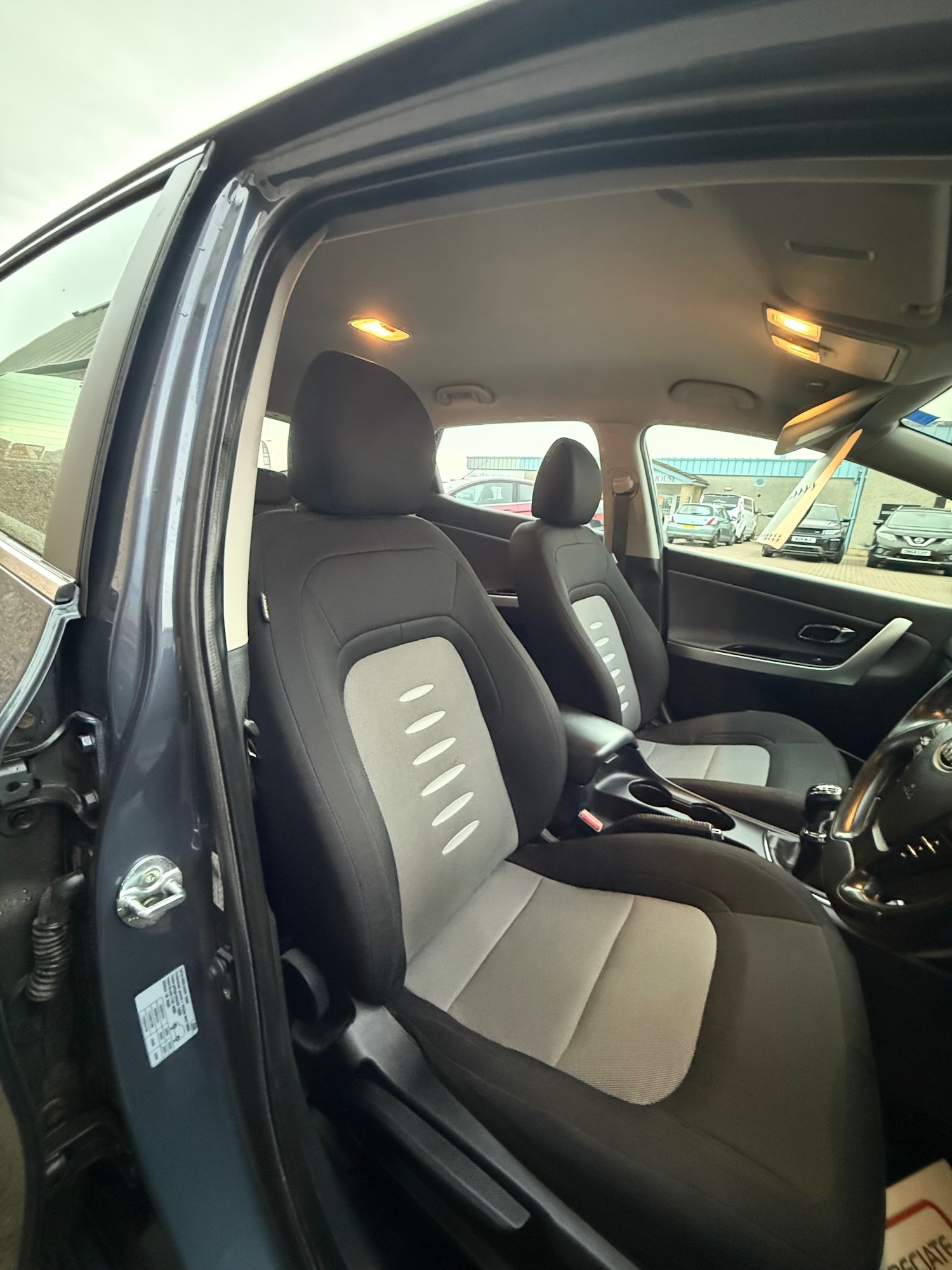 Used Kia Ceed 2012 for sale - 76652284: Photo 8