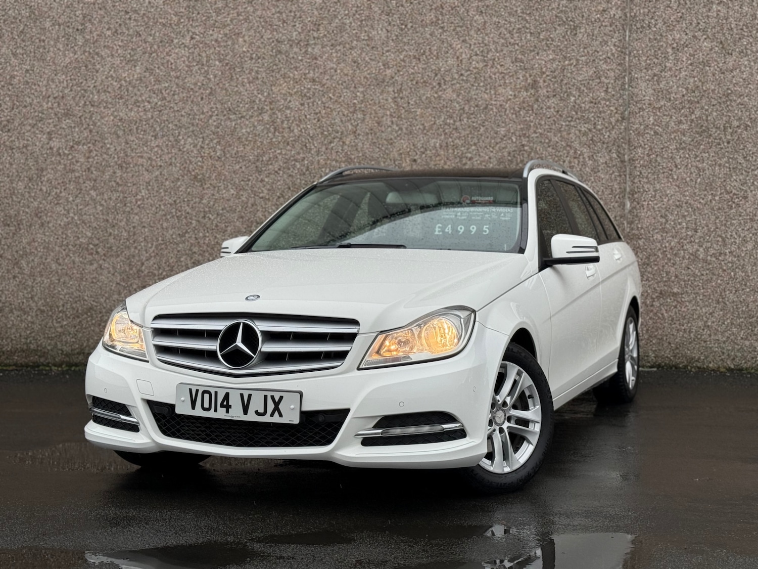 Used Mercedes-Benz C Class 2014 for sale - 76707472: Photo 1