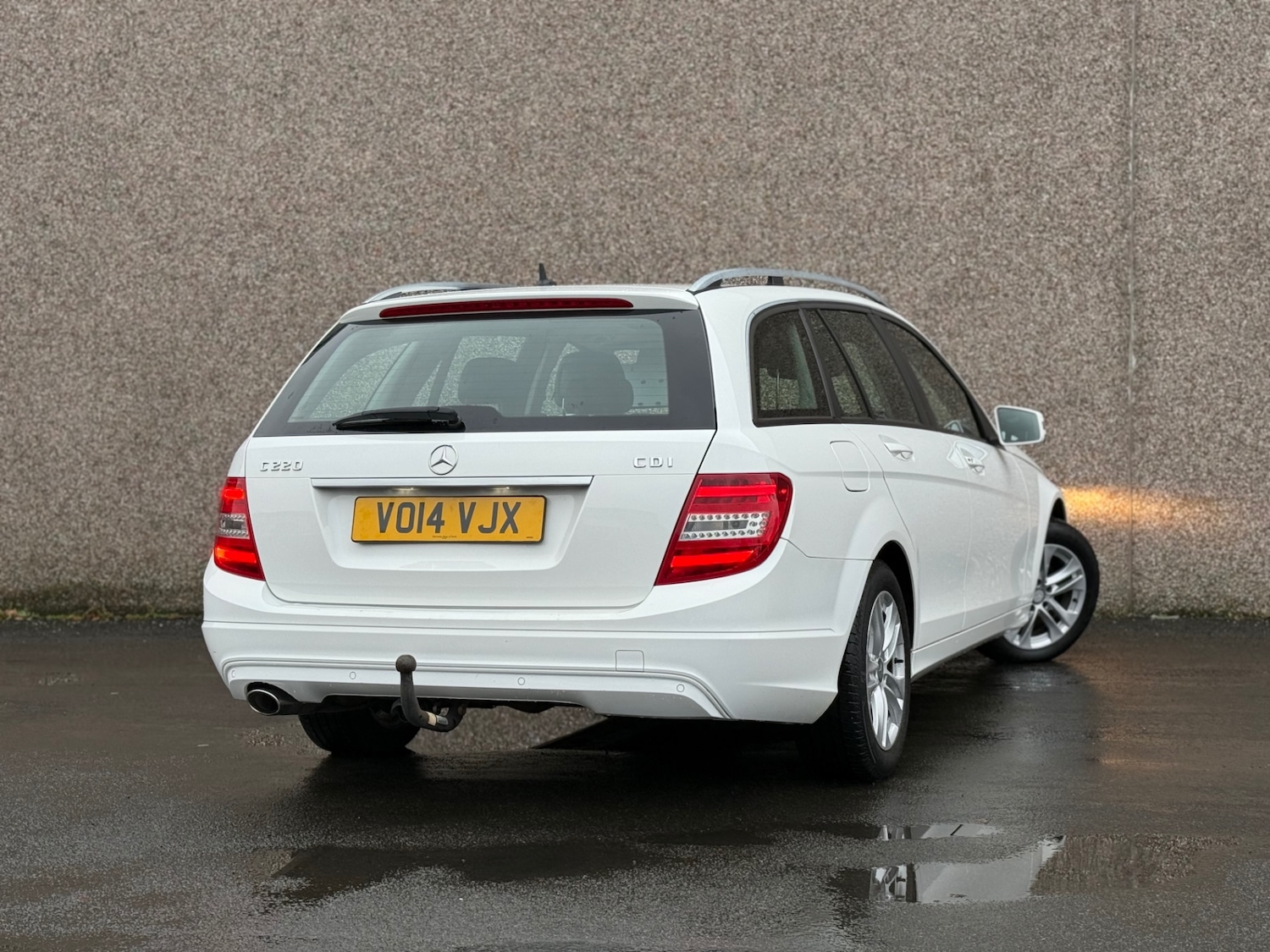 Used Mercedes-Benz C Class 2014 for sale - 76707472: Photo 3