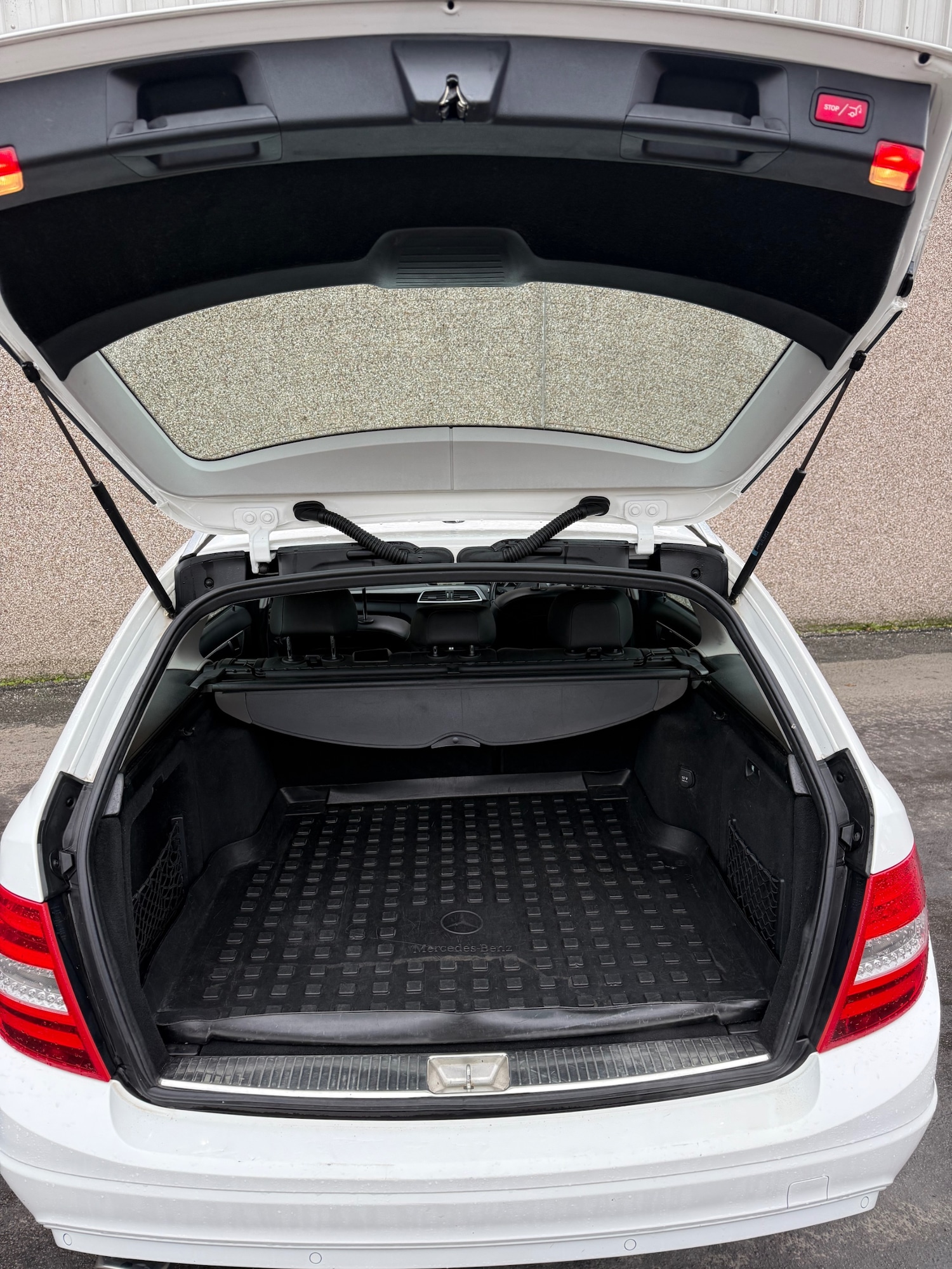 Used Mercedes-Benz C Class 2014 for sale - 76707472: Photo 8