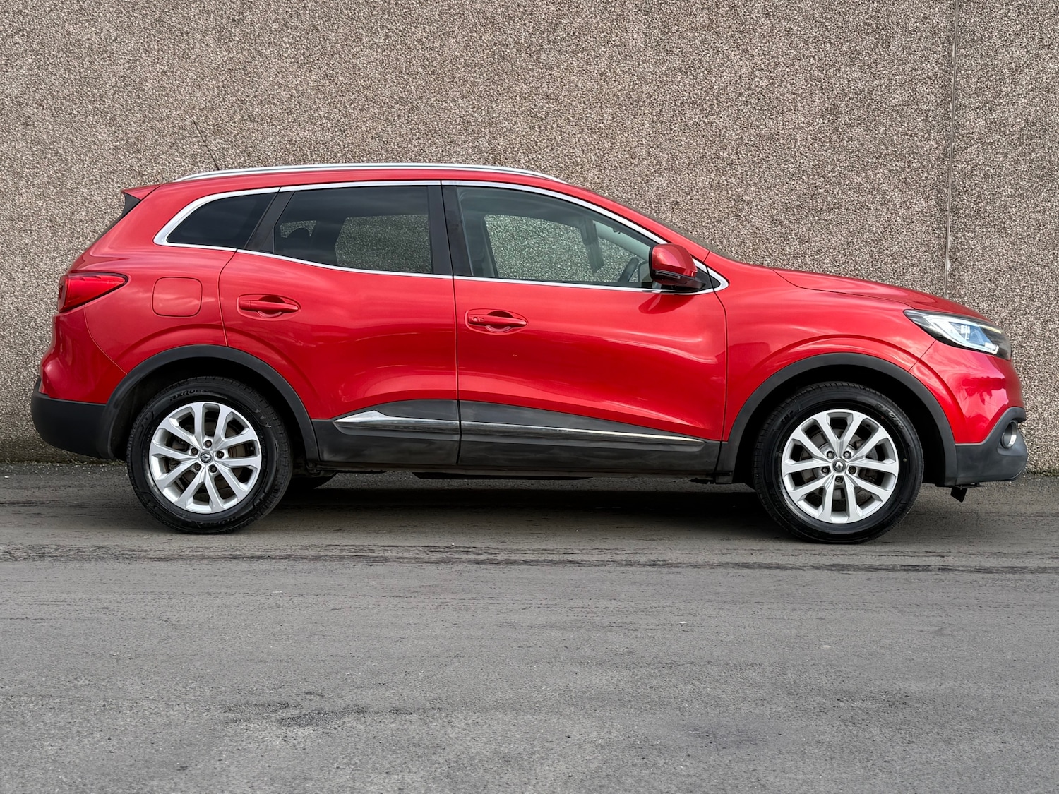 Used Renault Kadjar 2017 for sale - 77813419: Photo 2