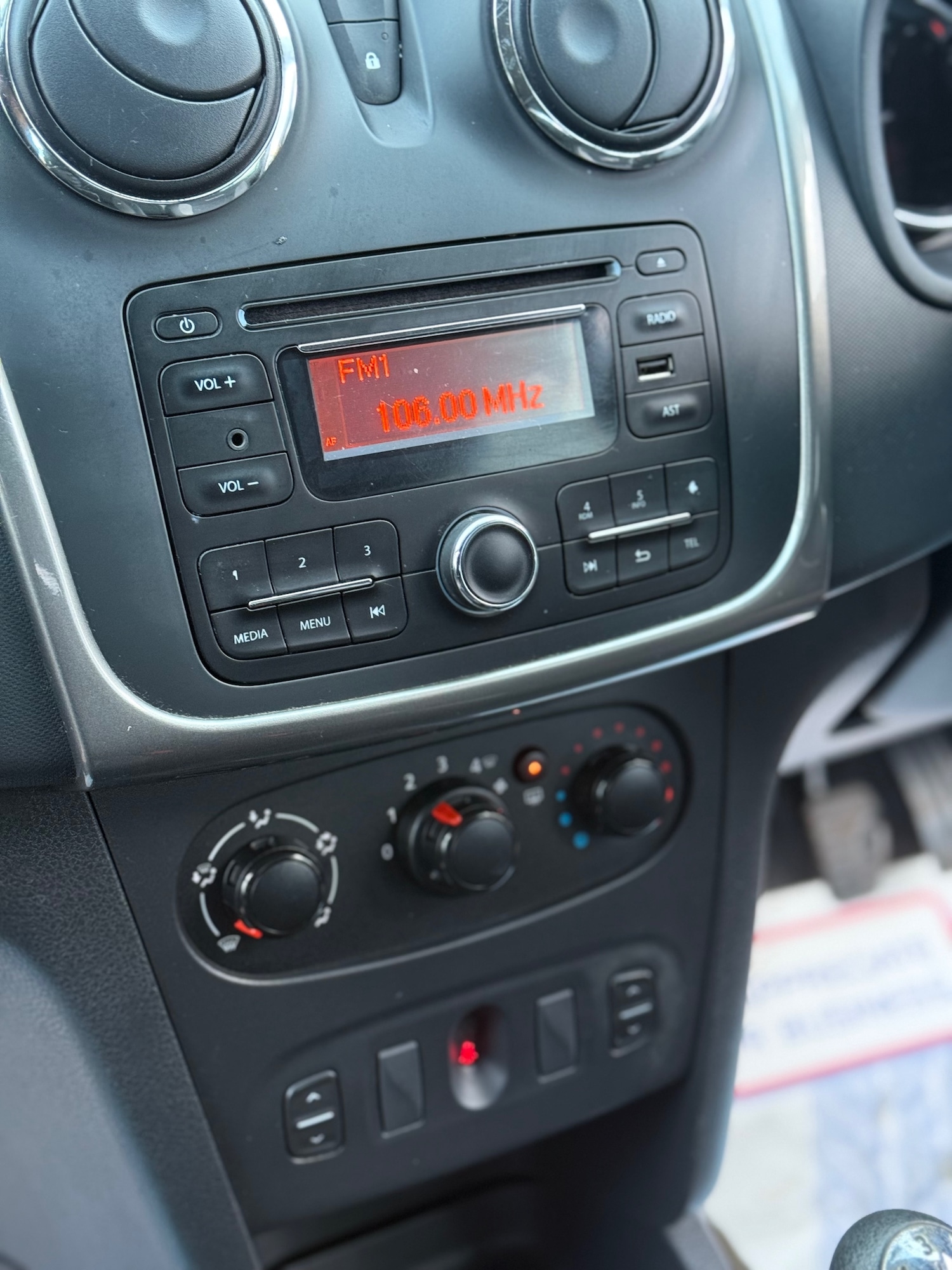 Used Dacia Sandero Stepway 2015 for sale - 77164707: Photo 8