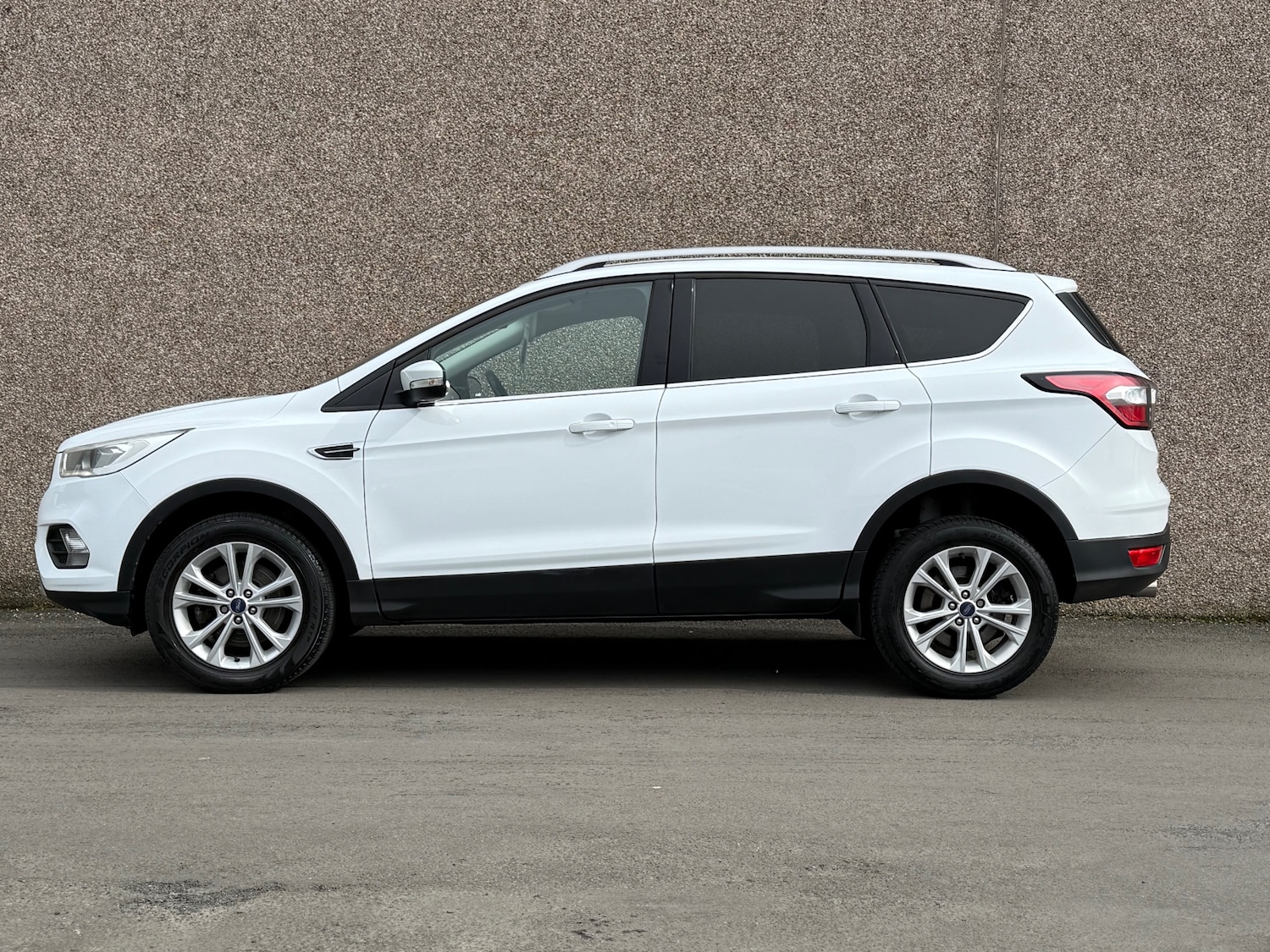 Used Ford Kuga 2017 for sale - 78000656: Photo 2
