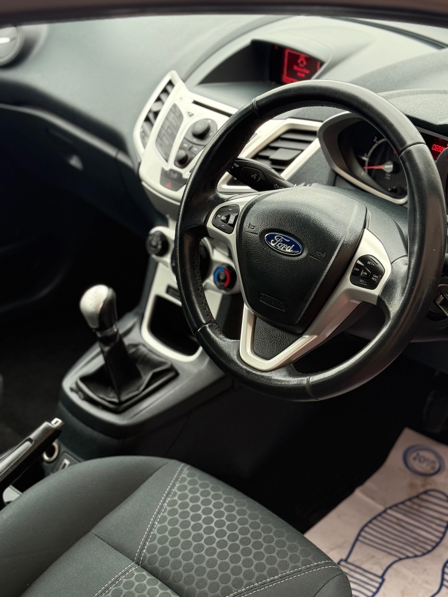 Used Ford Fiesta 2012 for sale - 76165351: Photo 8