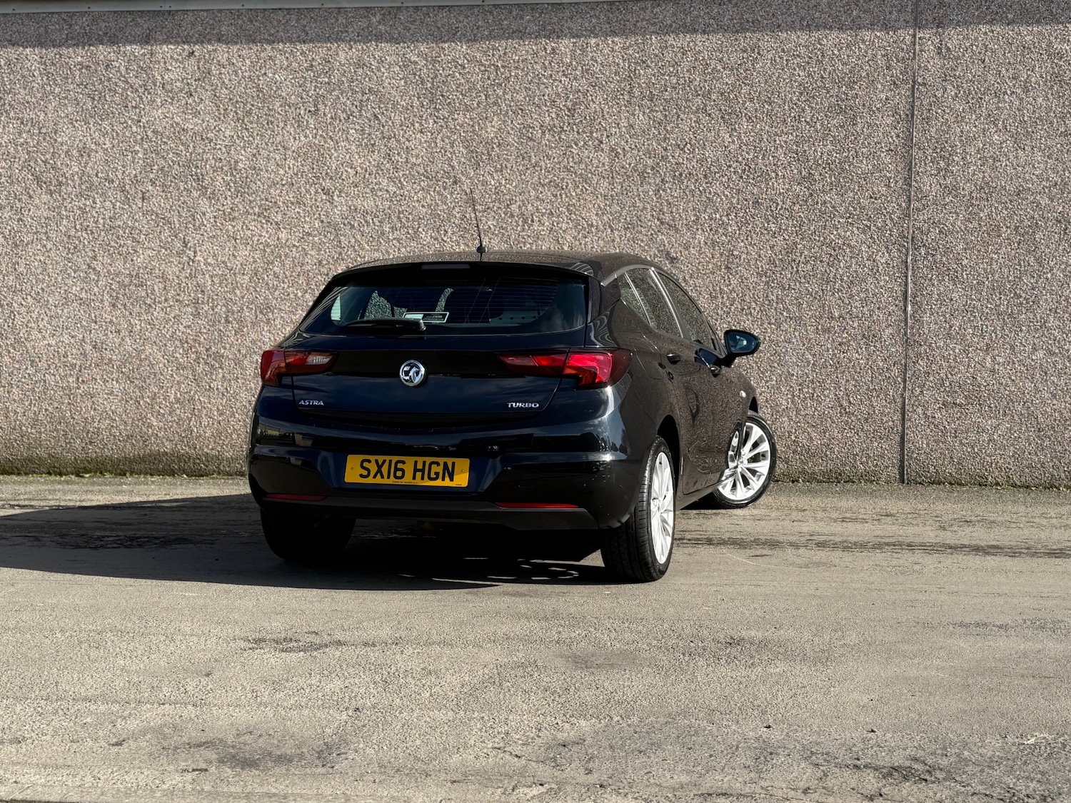 Used Vauxhall Astra 2016 for sale - 77796819: Photo 3