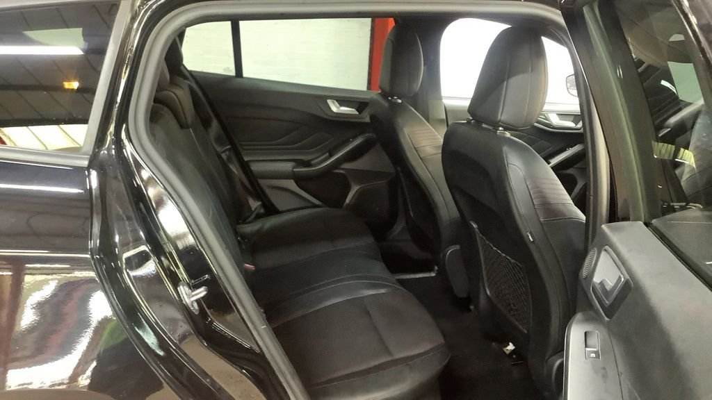 Used Ford Focus 2021 for sale - 77059629: Photo 11
