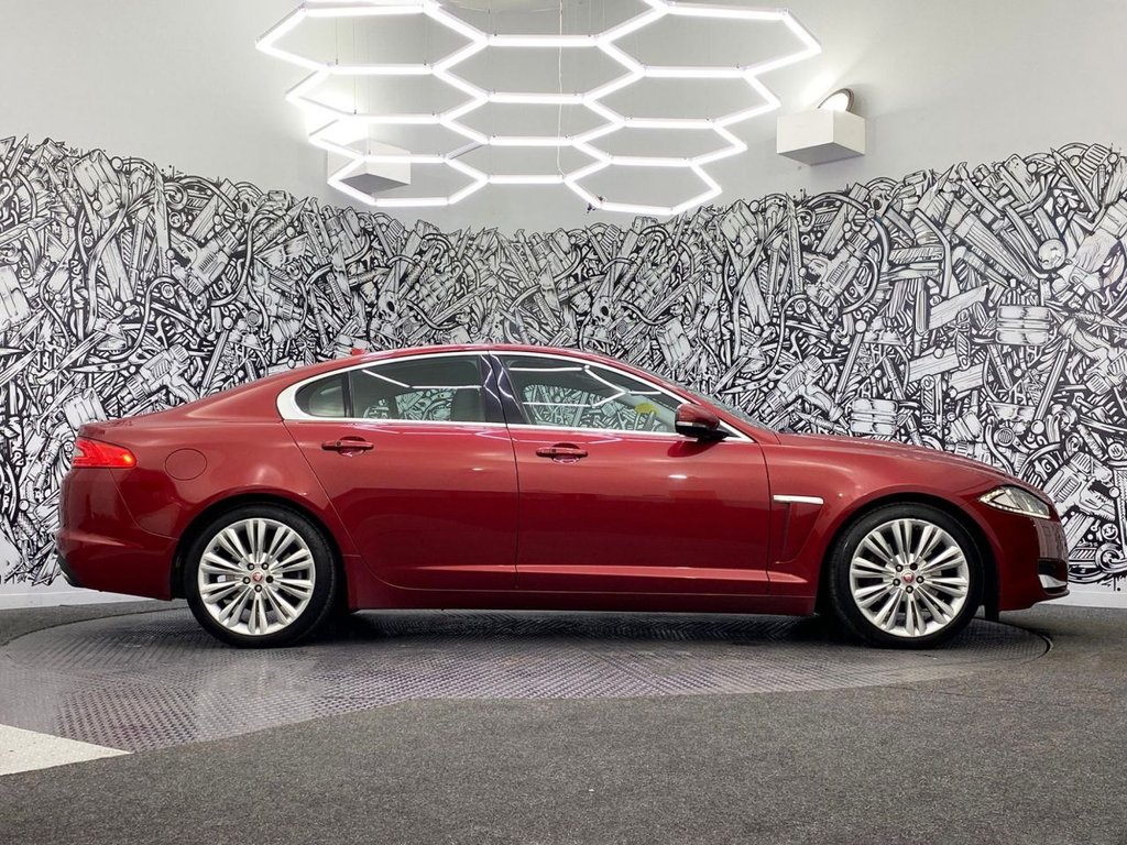 Used Jaguar XF 2014 for sale - 76670541: Photo 14