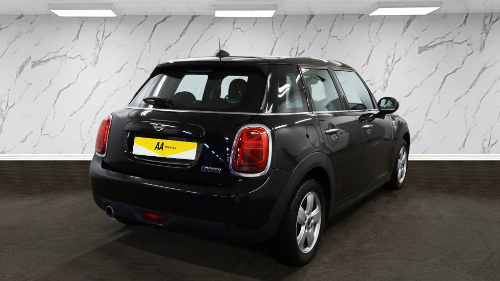 Used MINI Hatch 2018 for sale - 77111015: Photo 5
