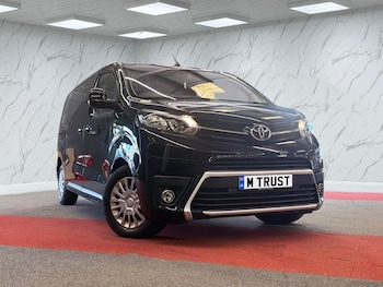 Used Toyota PROACE CITY Verso 2018 for sale - 78153499: Photo