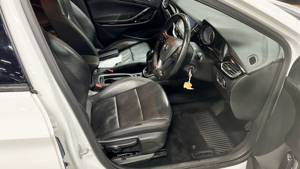 Used Vauxhall Astra 2019 for sale - 76582823: Photo 9