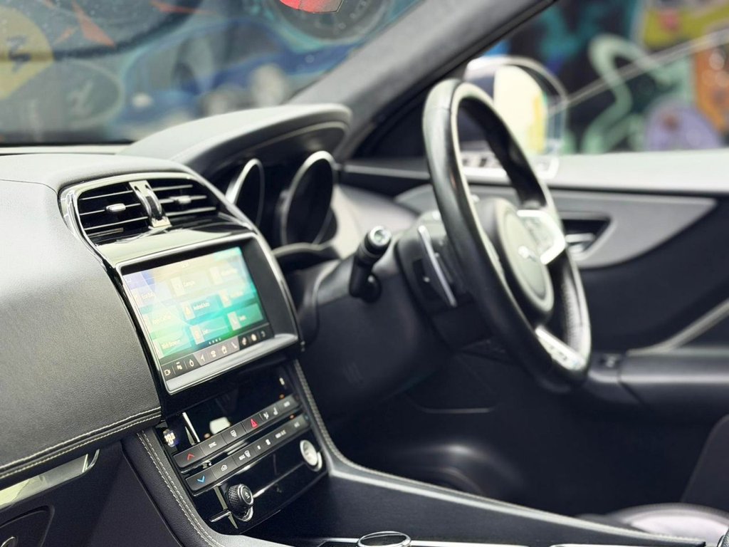 Used Jaguar F-Pace 2018 for sale - 77341870: Photo 18