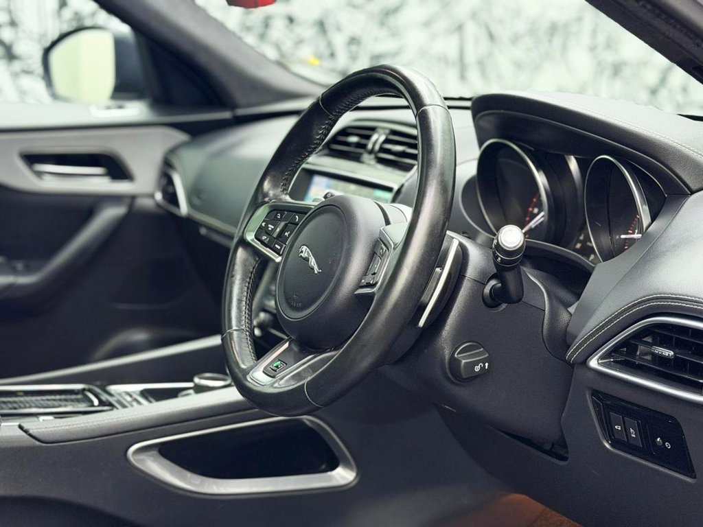 Used Jaguar F-Pace 2018 for sale - 77341870: Photo 31