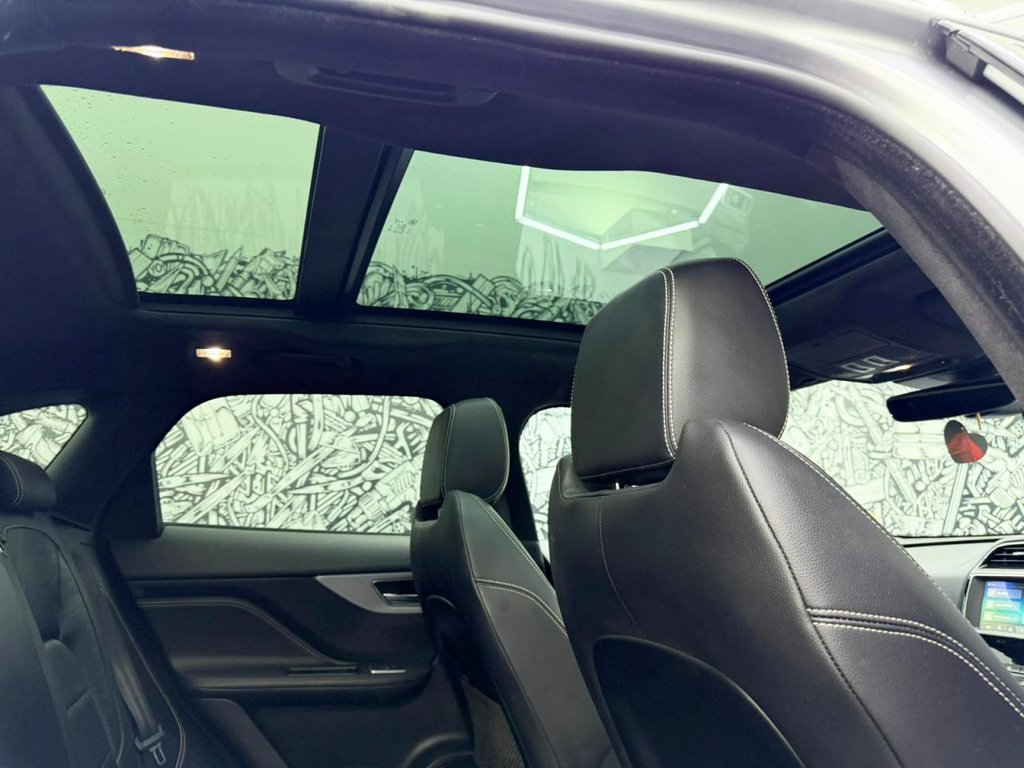 Used Jaguar F-Pace 2018 for sale - 77341870: Photo 33