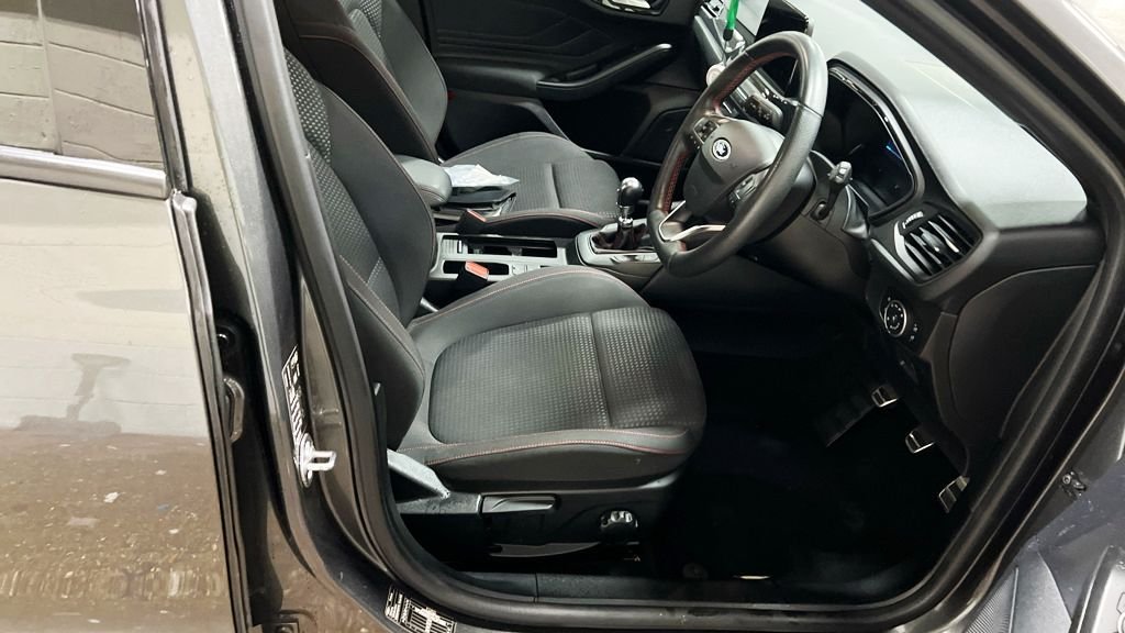 Used Ford Focus 2020 for sale - 76740403: Photo 10