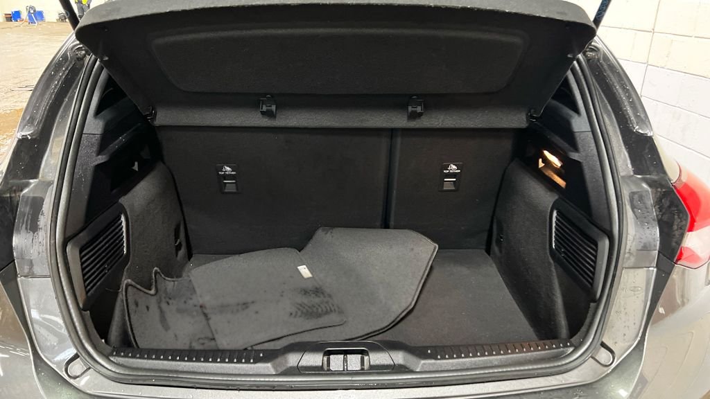 Used Ford Focus 2020 for sale - 76740403: Photo 12