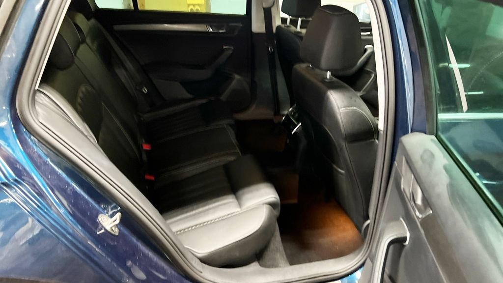 Used Skoda Superb 2019 for sale - 77621410: Photo 14