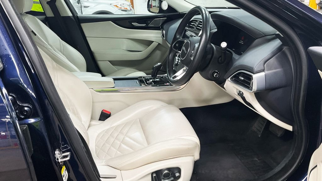 Used Jaguar XE 2020 for sale - 78145383: Photo 12