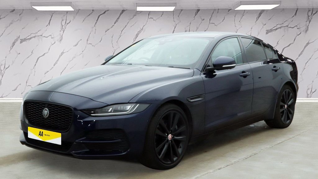 Used Jaguar XE 2020 for sale - 78145383: Photo 4