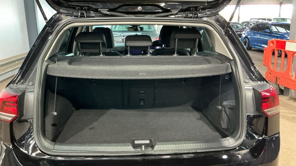 Used Volkswagen Golf 2021 for sale - 76740400: Photo 12