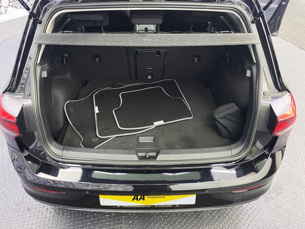Used Volkswagen Golf 2021 for sale - 76740400: Photo 28